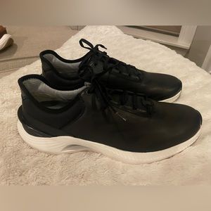 Johnston and Murphy Activate U-Throat. Size 9.5. New without box. Never worn.